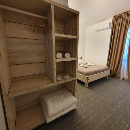Fiera - Casanostra Guest house *